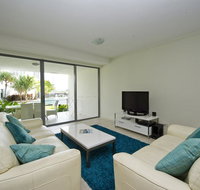 Blue on Blue Apartment 812 - Accommodation BNB