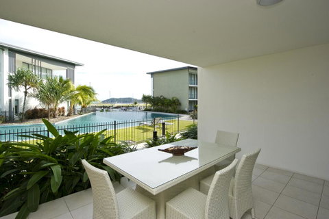 Blue On Blue Apartment 812 - Accommodation BNB 3
