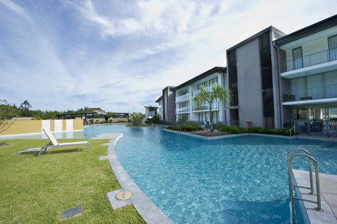 Blue On Blue Apartment 812 - Accommodation BNB 2