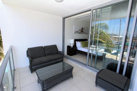 Blue On Blue Apartment 923 - Accommodation BNB 1