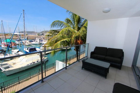 Blue On Blue Apartment 923 - Accommodation BNB 2