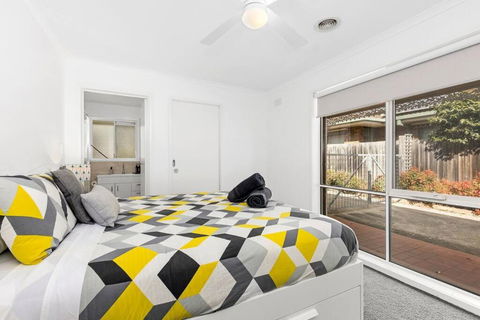 WATERFRONT - BAY VIEWS - Edgewater Springs - Accommodation BNB 2