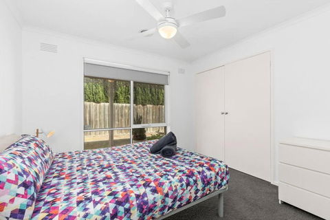 WATERFRONT - BAY VIEWS - Edgewater Springs - Accommodation BNB 3