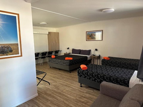 Winton Outback Motel - Accommodation BNB 0
