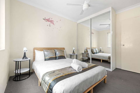 Warm Oasis At Parramatta- 2 BR - Free Parking - Near Shops - Accommodation BNB 0
