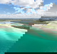 Deluxe Seaplane Tour Noosa to Glasshouse Adventure for 2 with Photobook - Accommodation BNB