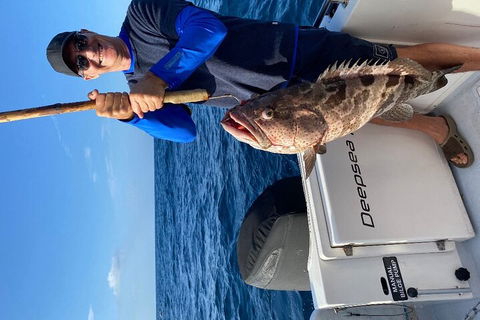 1/2 Day 5 Hour Offshore Fishing Charter - Accommodation BNB 5