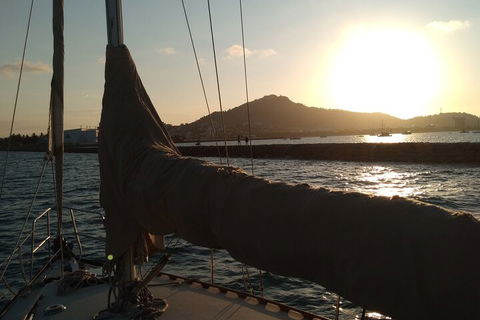 Townsville Small Group Sunset Sail Sailing Cruise Boat Tour Charter Hire - Accommodation BNB 2