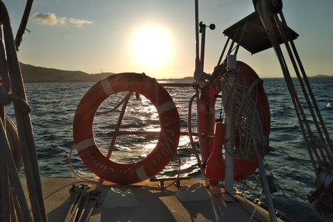 Townsville Small Group Early Morning Sailing Cruise Boat Tour Charter Hire - Accommodation BNB 0