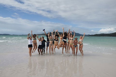 2-Night Whitsundays Sailing Cruise Incl. Whitehaven Beach & Great Barrier Reef - Accommodation BNB 4