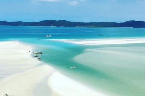 2-Night Whitsundays Sailing Cruise Incl. Whitehaven Beach & Great Barrier Reef - Accommodation BNB 5