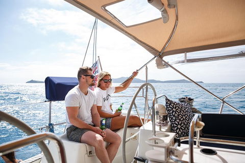 2-Night Private Charter Aboard Cruising Yacht Milady - Accommodation BNB 3